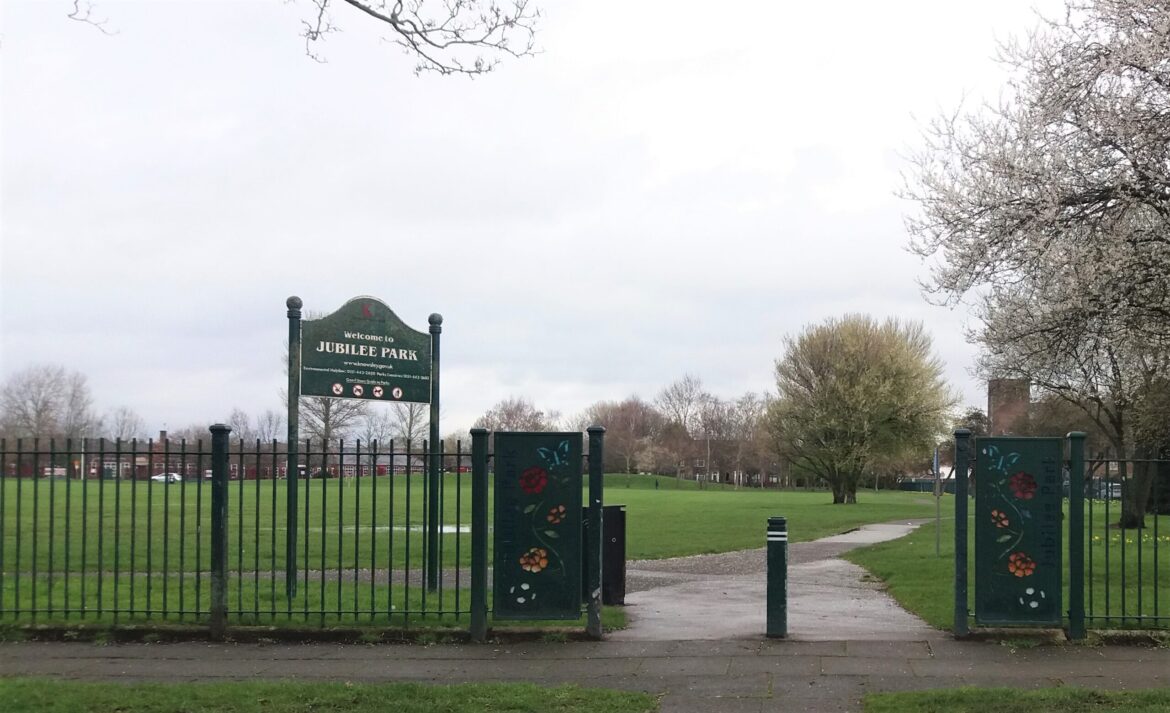 Entrance gates and sign at Jubilee Park